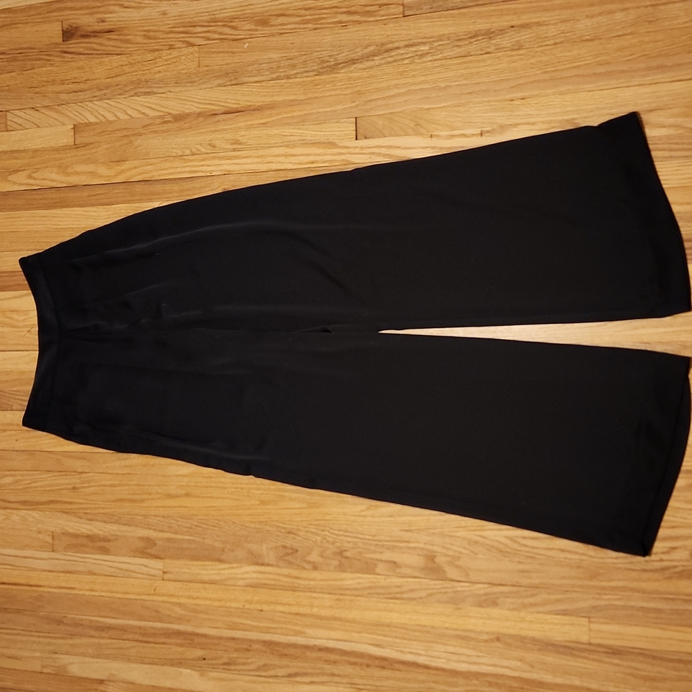NWT Black Wide Leg Pant
